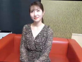 SMILE老婆紧紧按着单男的屁股让他用力操自己（老婆和单男完整版78分钟简届看