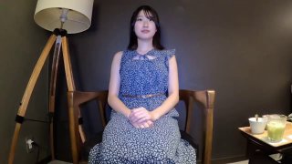 2023-11-16【瘦猴子探花】专攻良家，最近刚聊的眼睛妹妹，喝完酒醉了，扒掉衣服沙发上操，搞起来好骚